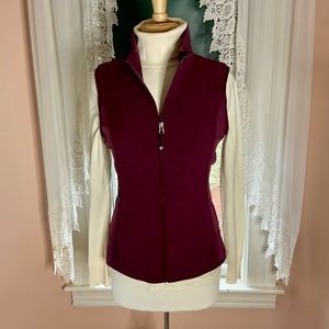 ATHLETA Diamond Quilted Vest, Size M, Maroon